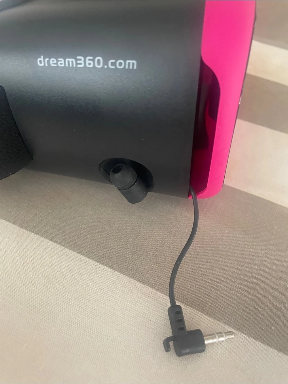 Tzumi Pink Smartphone VR Headset - Comfortable Mobile Virtual Reality